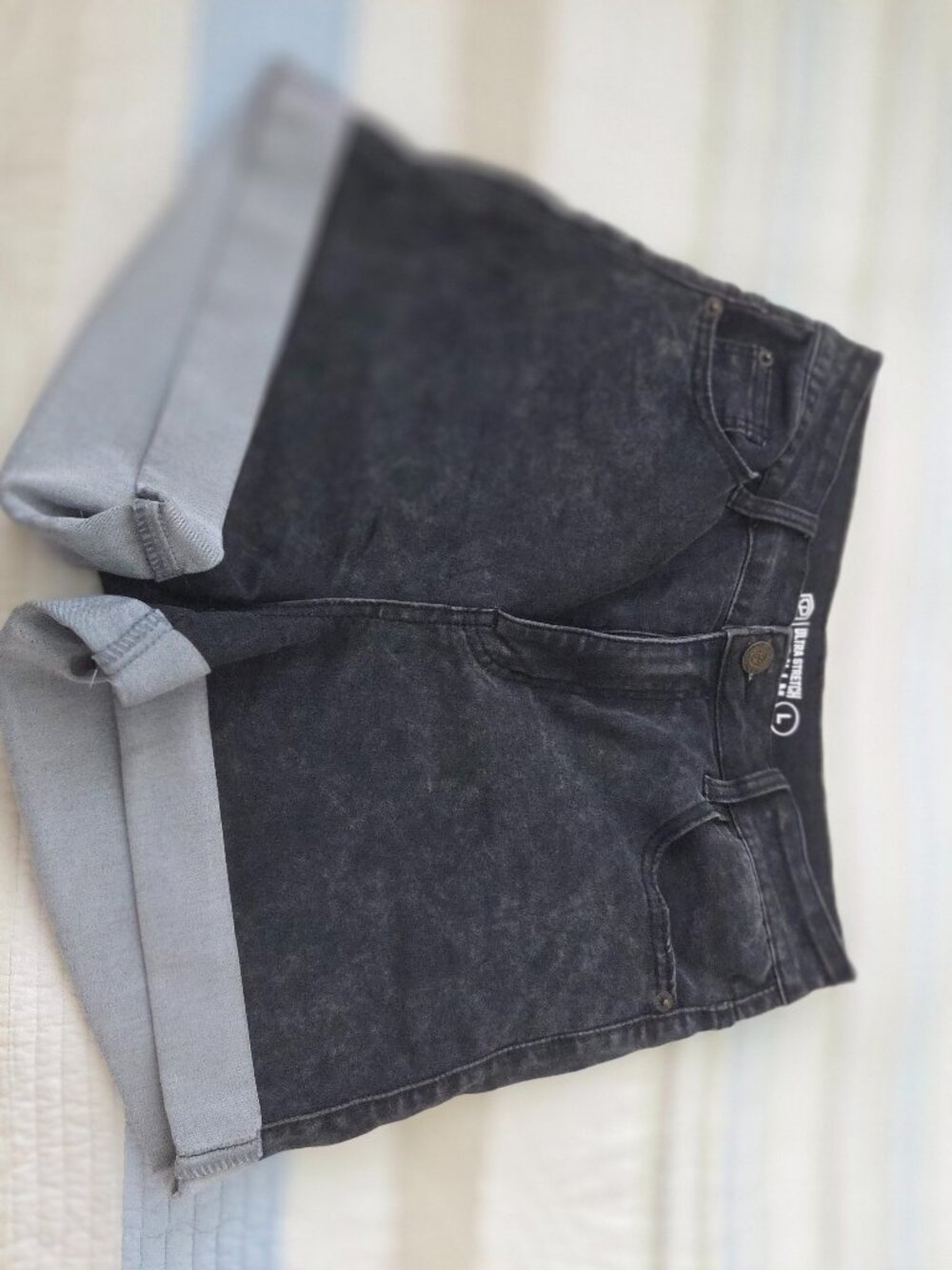 Born Primitive Flex Stretchy Jean Shorts - L